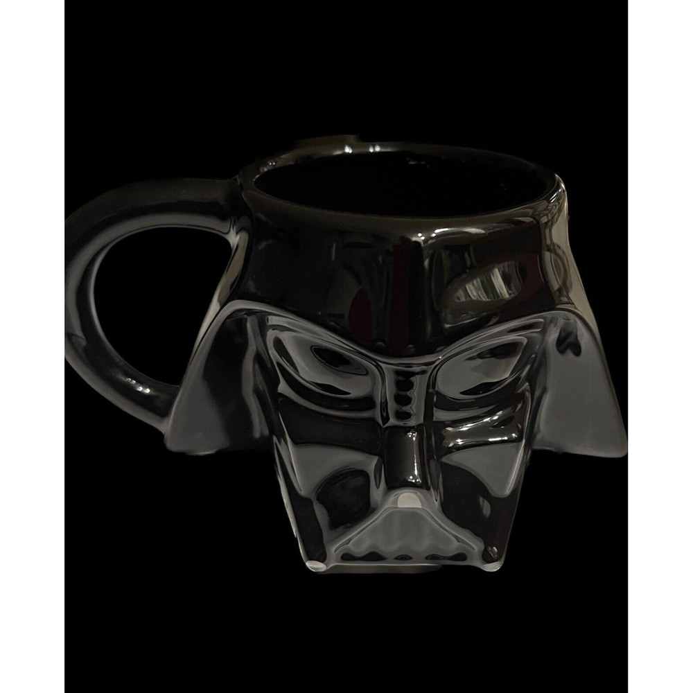 STAR WARS -Brand New in Box -Darth Vader Sculpted 18 oz Ceramic Mug -See pics!